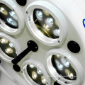 Lampe de fonctionnement du support d&#39;équipement médical cinq ampoules sur la tête LED sans feux de chirurgie sans ombre